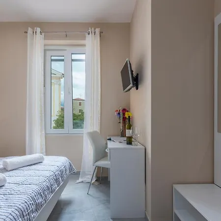 Roberto Oda ve Kahvaltı Poreč