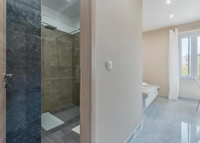 Roberto krevet i doručak